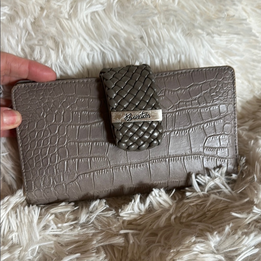Buxton Gray Crocodile Embossed Wallet